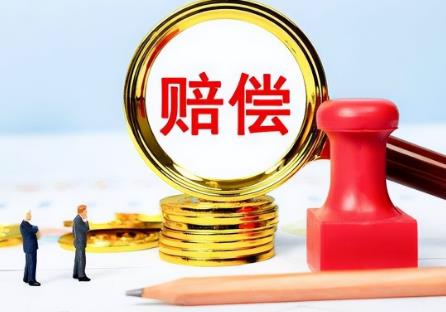 2025年工伤期间被公司解雇是否可以获得赔偿?