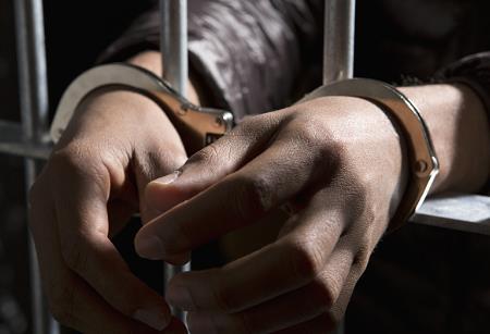 公职人员判刑后工资如何发放