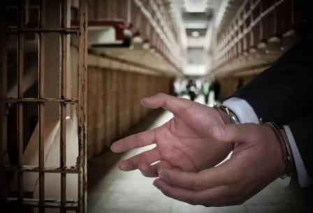 服刑人员在监狱吃饭交钱吗?