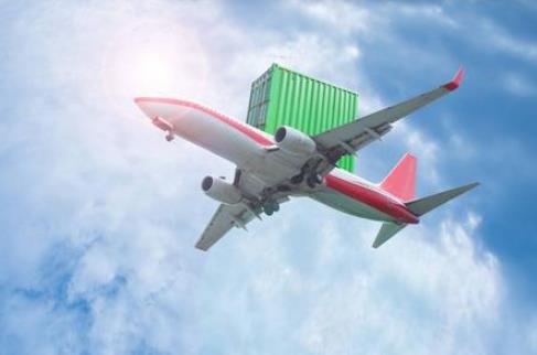 航空运输